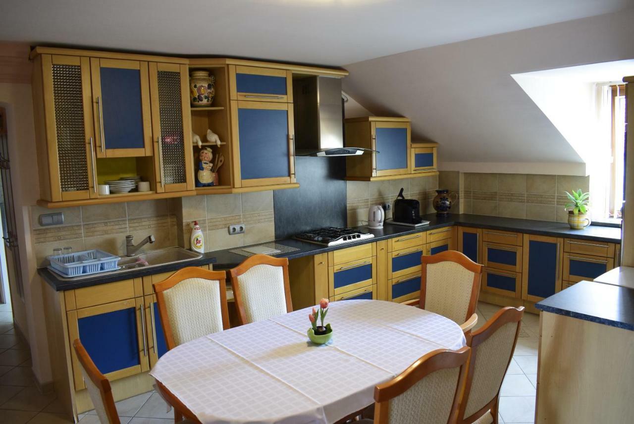 Taverna Panzio Sopron Buitenkant foto